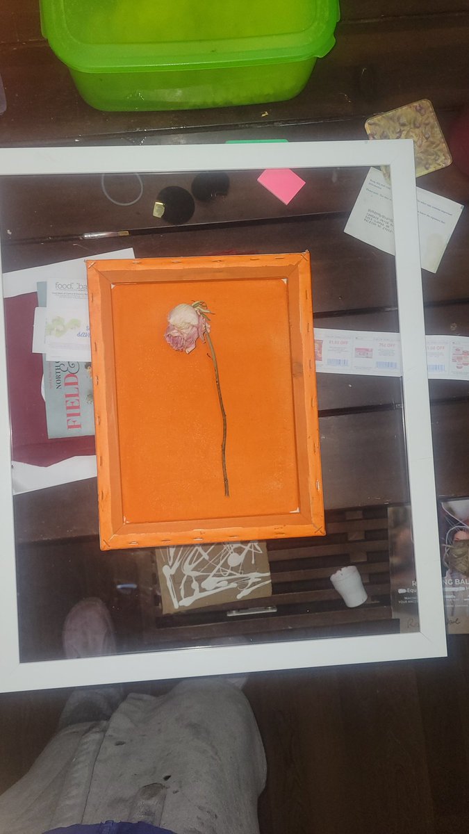 ARTacrobat's tweet photo. 1 st concept down, 6 more to go!
#earthday #foundobjects https://t.co/crMtklW35n
