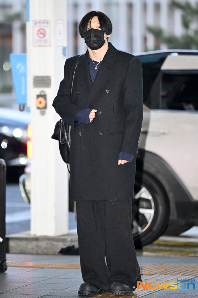 태민 ‘코트로 심플하게’[포토엔HD] sns.newsen.com/news_view.php?…