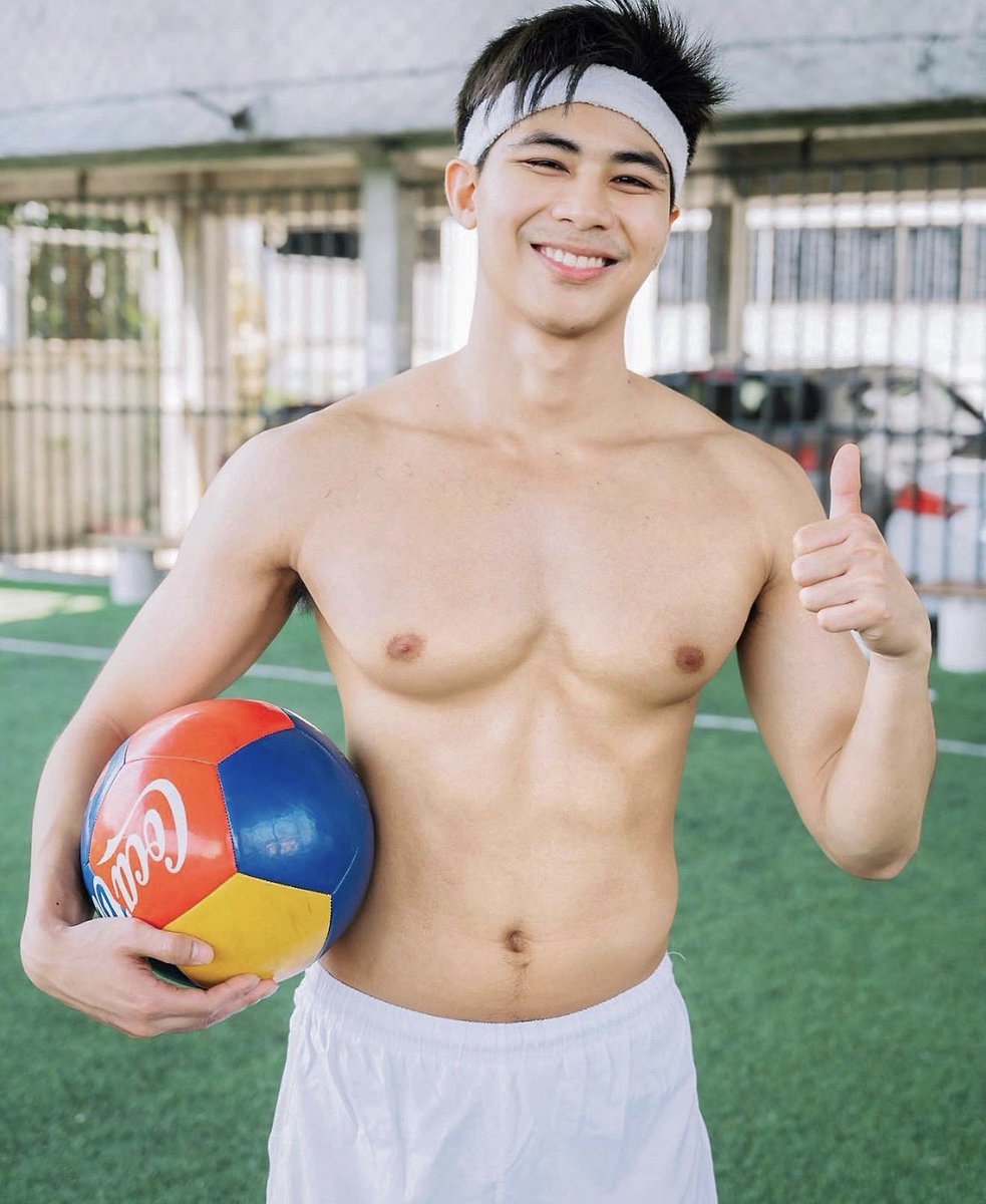 FAPlugzaa tweet media