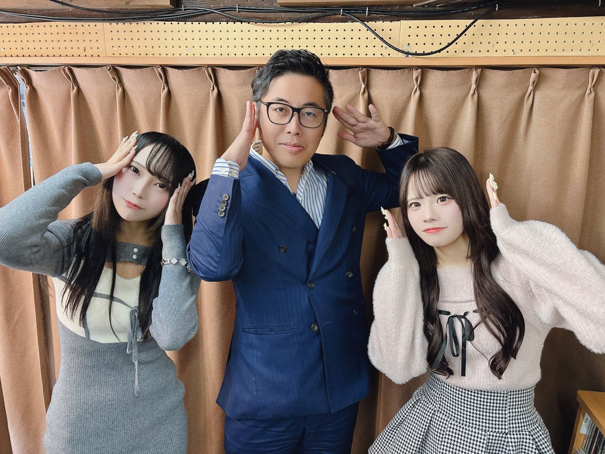BUZZFRIDAY842's tweet photo. #LifeCreation !🛋
卒業シーズン🌸
4月まで思いっきり楽しんで下さいね。
塗装工事、建築工事の事ならお任せあれ!
東海地方の「街・人・暮らしの創造」に貢献しています🏢
#株式会社シンエイライフ #犬山市
#総合建設会社
#ばずふら #あたまのなかは8ビット #あたぱち #パク・モモ #来栖のあ https://t.co/k9WdC5QPWN