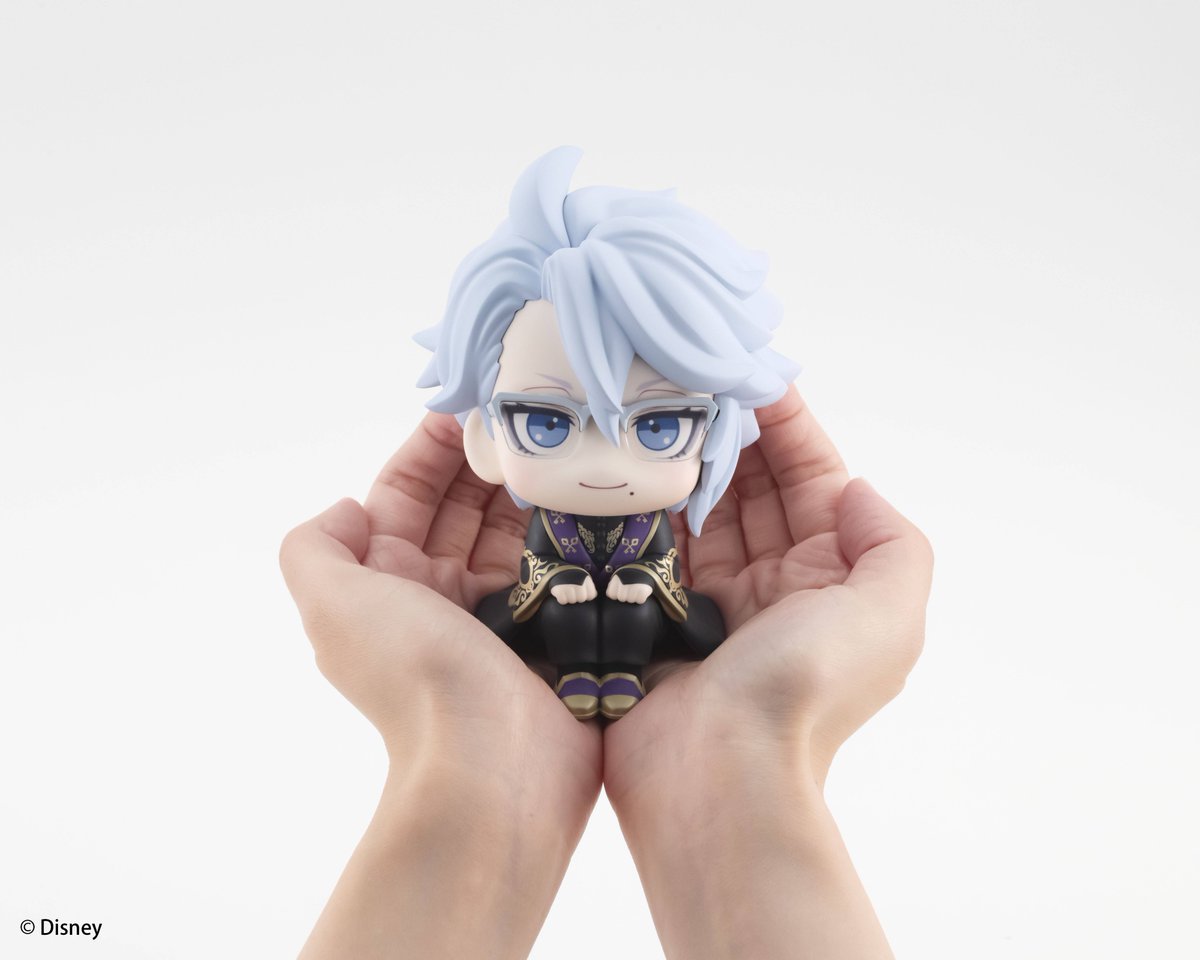 Nin_Nin_Game's tweet photo. They’re looking right up at you 👀
Riddle Rosehearts, Azul Ashengrotto, and Leona Kingscholar from Disney Twisted-Wonderland join the charming Look Up figure series.
Pre-order now 👉 https://t.co/dE7SZy3S6u
#TwistedWonderland #LookupSeries #RiddleRosehearts #AzulAshengrotto #LeonaKingscholar #AnimeFigures #NinNinGame