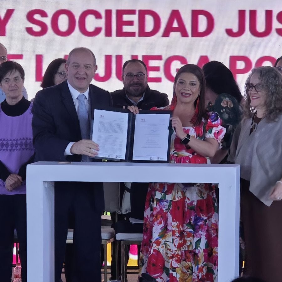 UNICEFMexico's tweet photo. El #Mundial2026 también puede dejar un legado para la niñez en la Ciudad de México.

Hoy firmamos un convenio con @GobCDMX para fortalecer la protección de niñas, niños y adolescentes, como destacó la Jefa de Gobierno @ClaraBrugadaM https://t.co/vk8opJzoAO