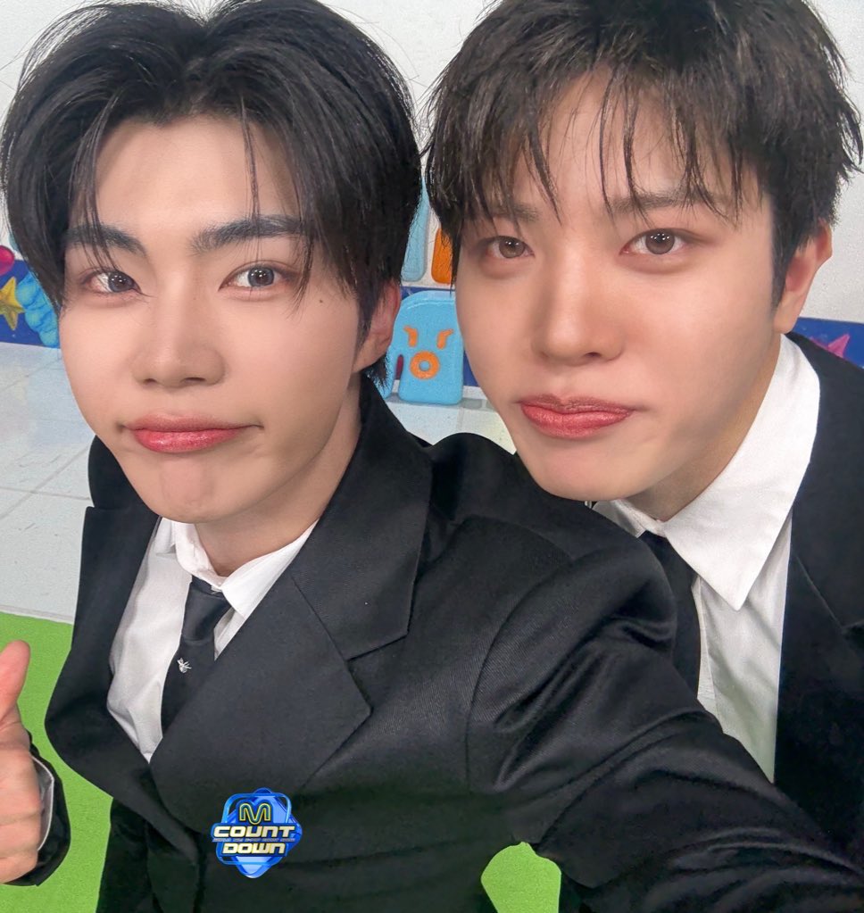 junghwcns's tweet photo. MY BOYS https://t.co/0Ck47WJXRk