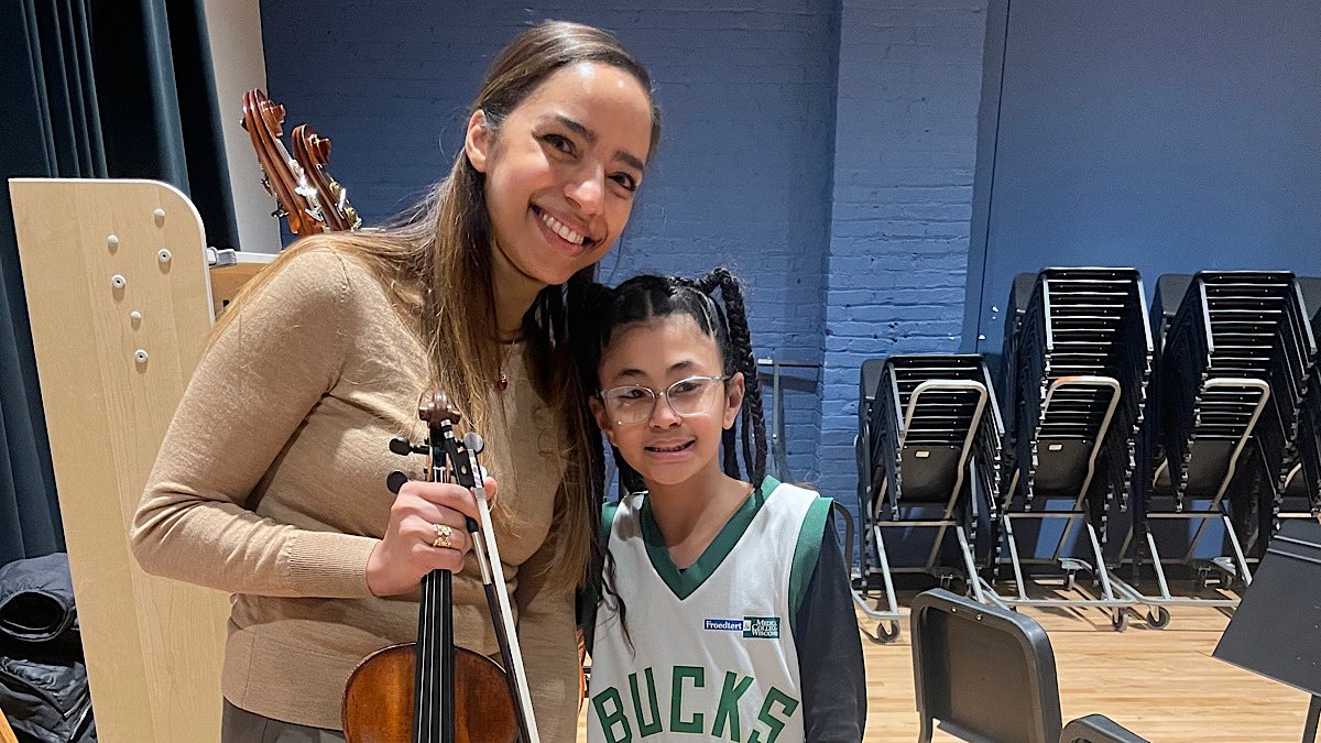 "I want to be a professional violinist!" 
Those were the words of 3rd grader Ms. Caliyah today after meeting the Colour of Music Festival’s conductor and violinist, Anyango Yarbo-Davenport. 

Thank you Milwaukee Youth Symphony Orchestra (MYSO) for its dedication to music access.