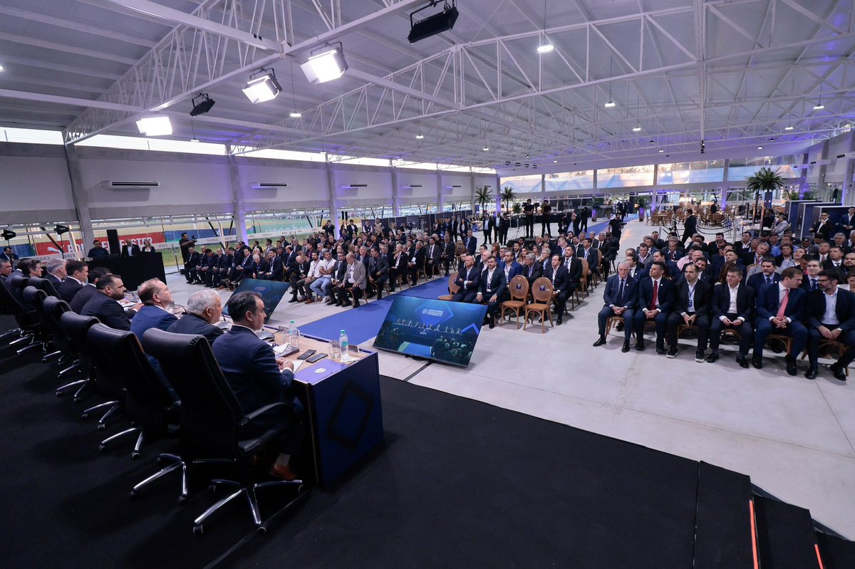 Robert Harrison P. tweet media