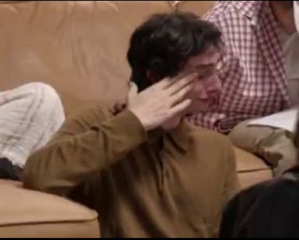 maxxsplaylist's tweet photo. I actually hate this guy so fucking much pls https://t.co/lYWJPottB6