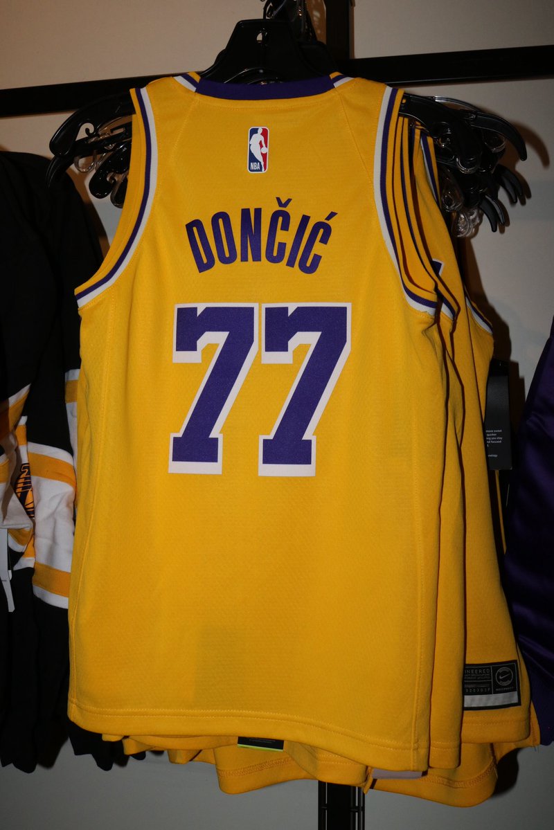 Lakers Store tweet media