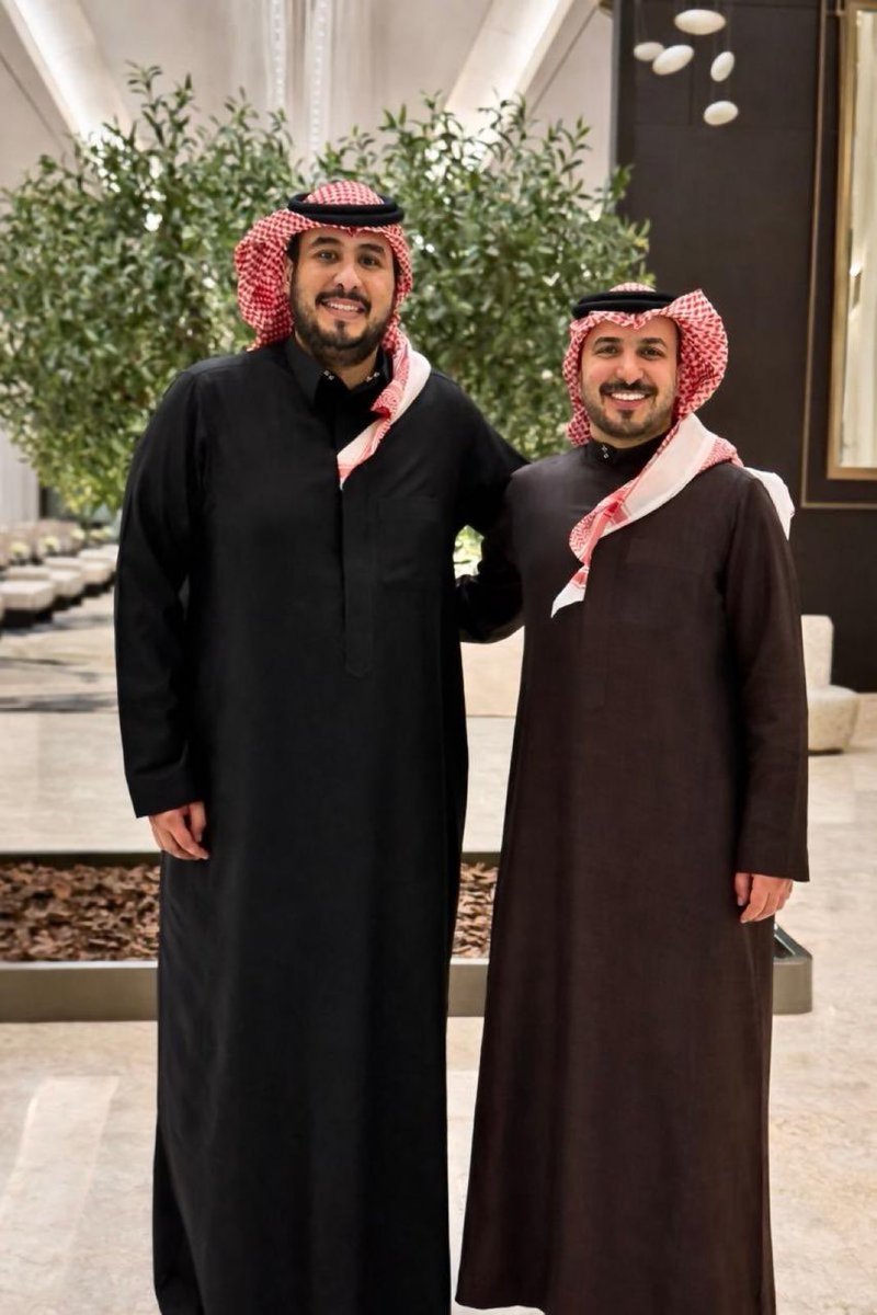 انا سعييييد 💛💛💛