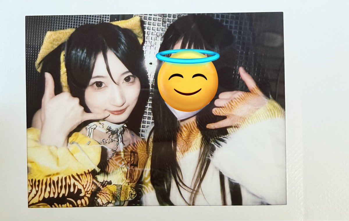 みか tweet media
