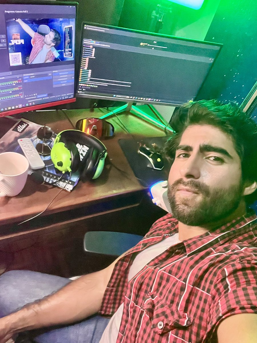 Hoy es un gran día🫢….. hoy se cumple mi primer año como streamer 🥳  con subidas y bajadas pero siempre guerreando , gracias por su apoyo ❤️‍🔥