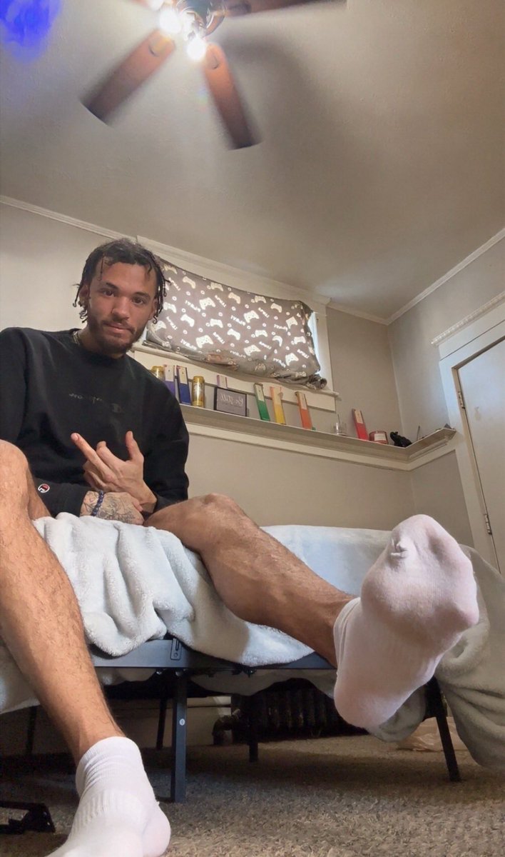 MxdMasterJay333's tweet photo. #findom #cashmaster #ws #stinkyfeet @job_sock  #serve and #submit dm this king and #drain silly fuckers let’s run up these numbers go! https://t.co/vQuau1hDel