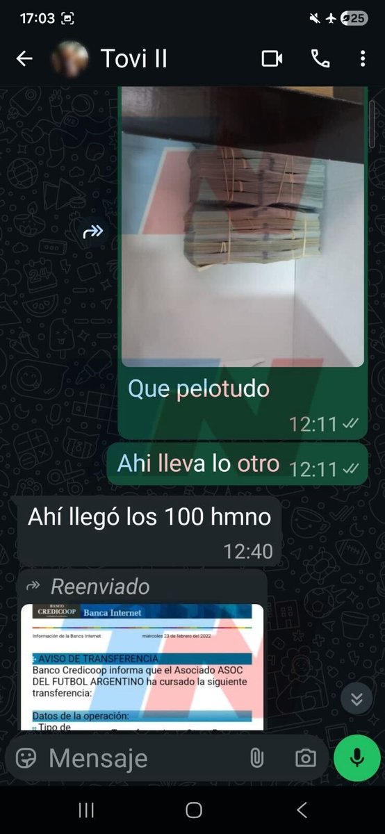 BrunoYacono's tweet photo. Caso AFA/Tapia/Toviggino

Revelación en @todonoticias

Supuesto chat entre Toviggino y Beacon. Aparecen por primera vez fajos con miles de dólares. 

Beacon le dice a Toviggino que salen US$ 100 mil hacia su oficina. 

Origen: TourProdenter

Financista: Fiño

¿Receptor final?👇 https://t.co/zGGiOrmqZz