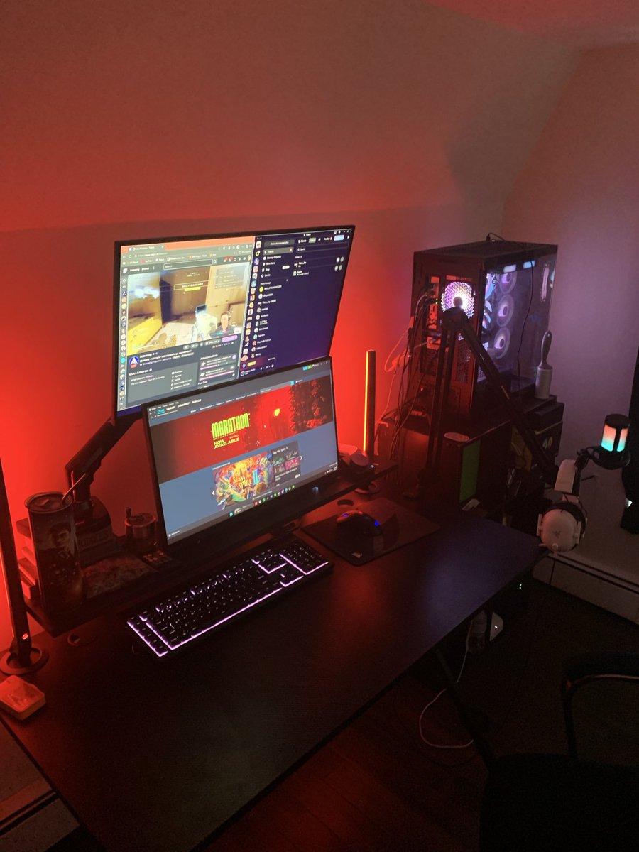 Livin4Mee tweet media