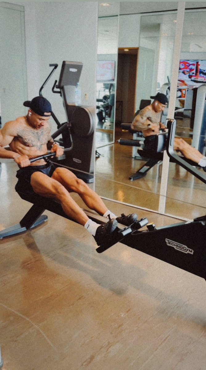 👑Alexander tweet media