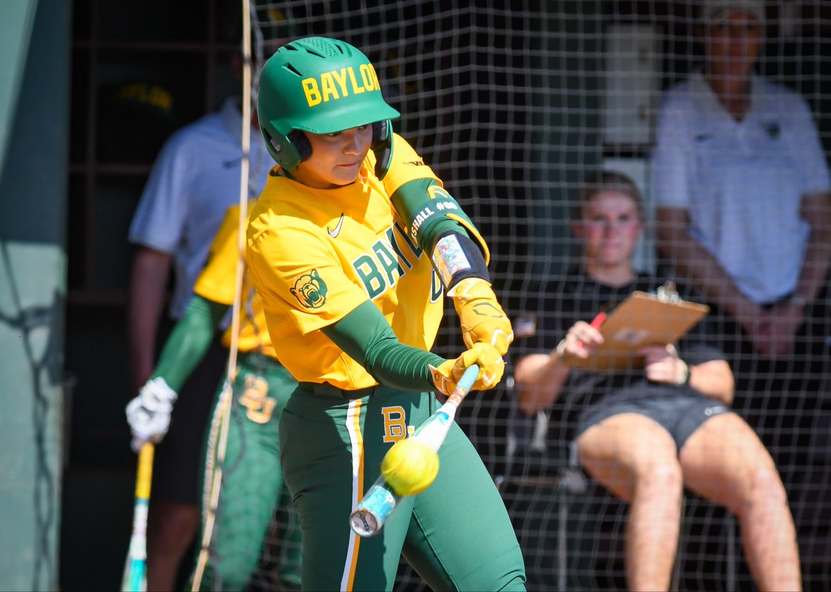 Cut4Photography's tweet photo. 🐻   🥎   🔥 

#D1Softball #NCAASoftball #Big12Softball #BaylorSoftball #BaylorAthletics #SicEmBears https://t.co/v3R95qnCmj