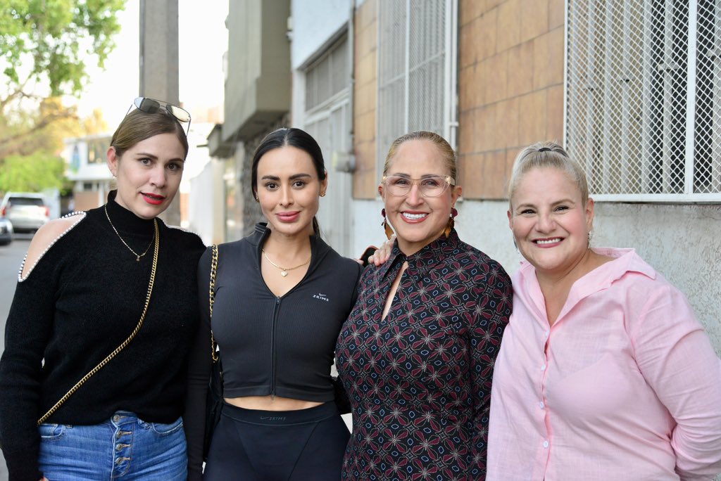 En #AsambleaInformativa de #MORENA, estamos organizados, unidos y cercanos a la ciudadanía para transformar y construir el #Durango que todas y todos merecemos 🙋🏻‍♀️