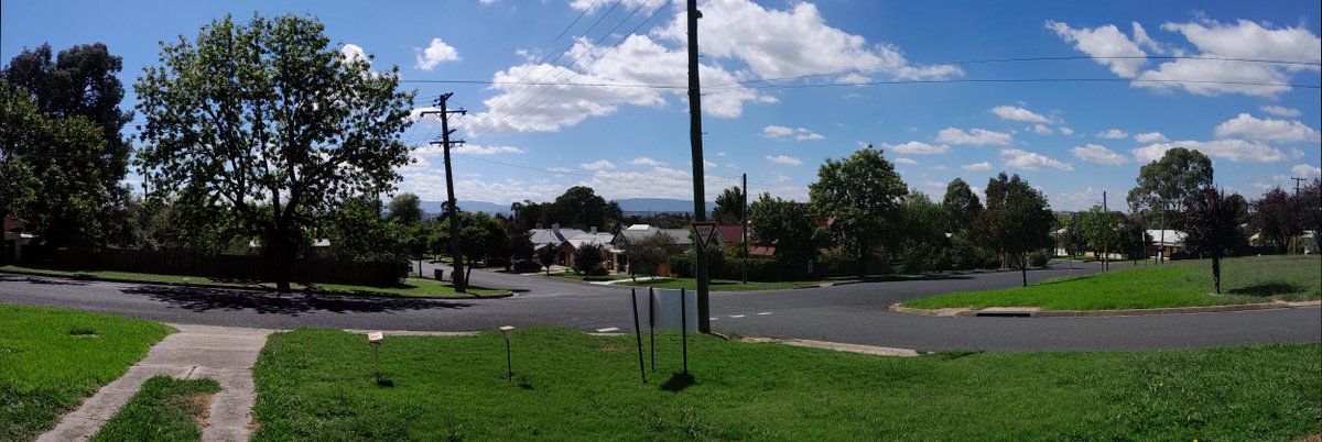 lancelotspram's tweet photo. Appreciating my sunshine views from where I'm sitting with my good morning homemade fruit smoothie. Loving Autumn - not too hot, not too cold!
#OldManStuff lol https://t.co/jbuQDT41aS