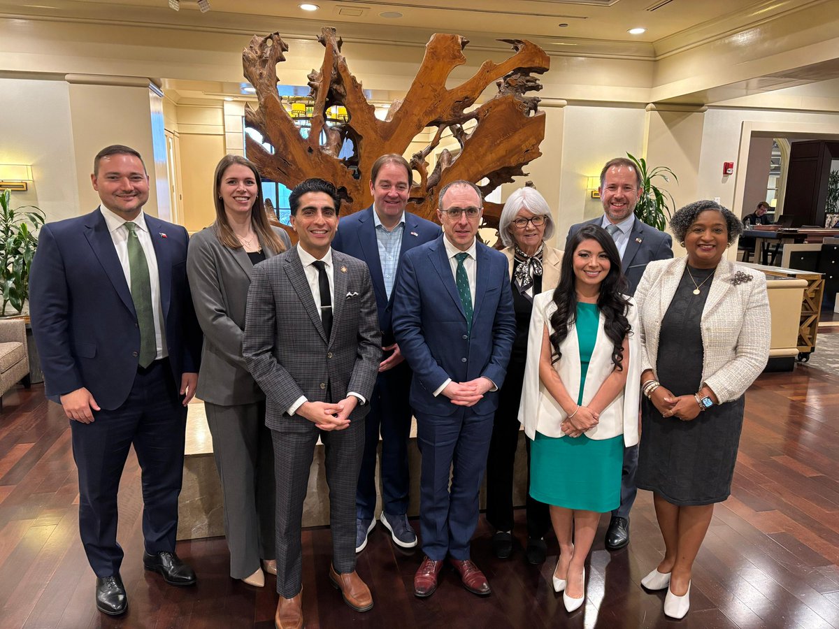 Irish Consulate tweet media