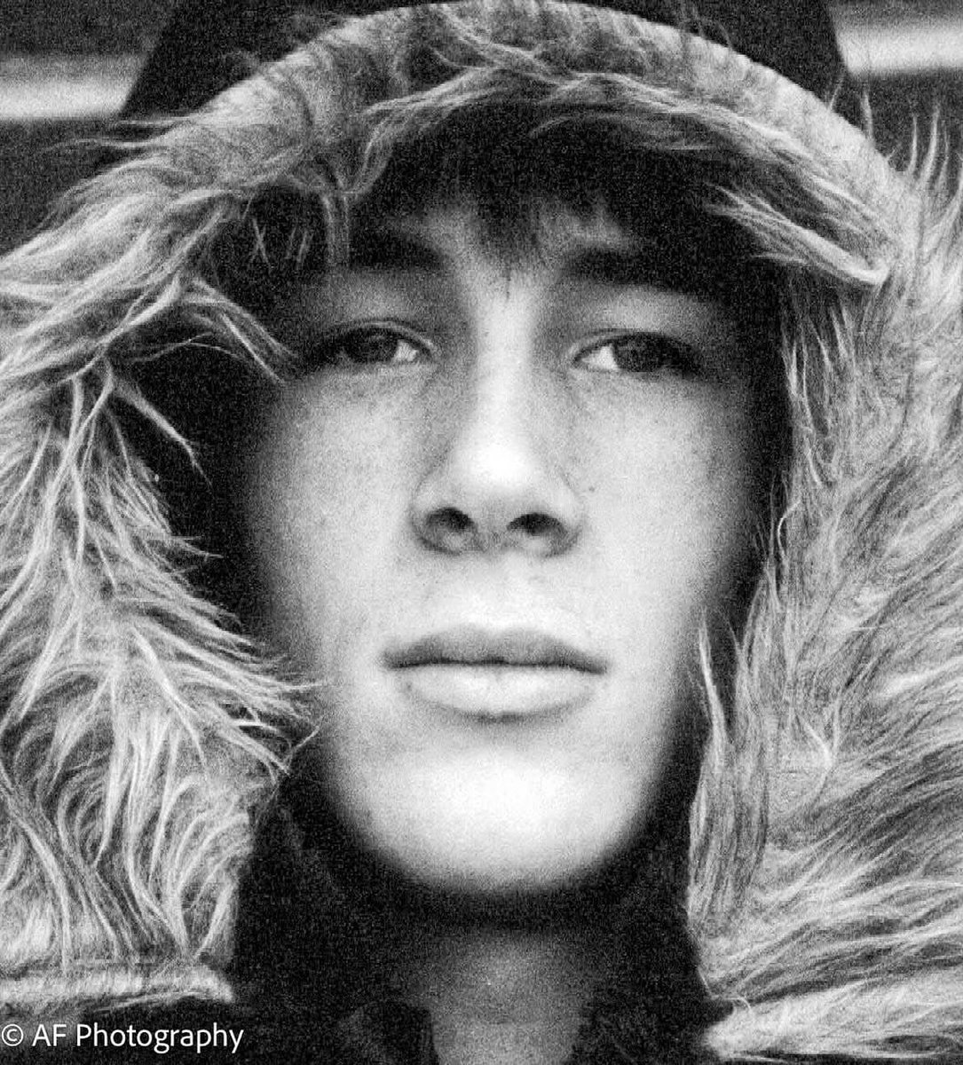 acervo barry sloane tweet media