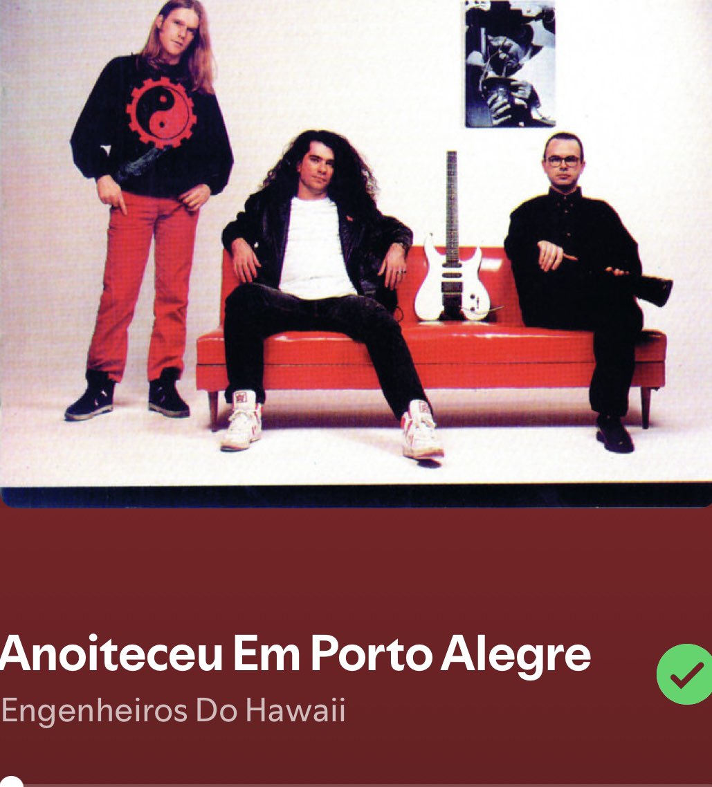 aproveitando a parada técnica, que baita trapo esse. se alguém souber o dono (ou a dona), marca aqui. MUITO foda!