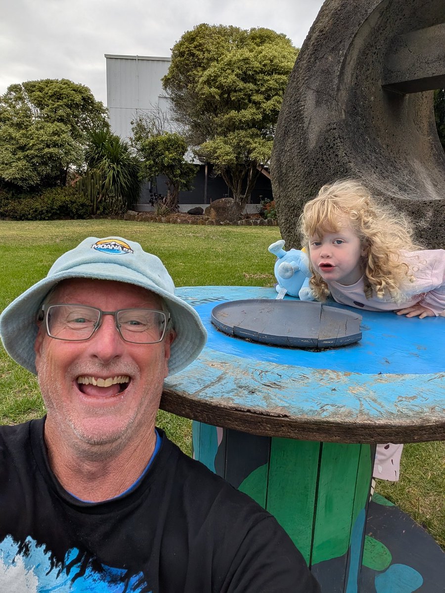 Bundogs's tweet photo. I had some morning time with Miss Bea and Bluey 😜 #whataunit #livingthedream #familytime https://t.co/GFq0WuLc3R