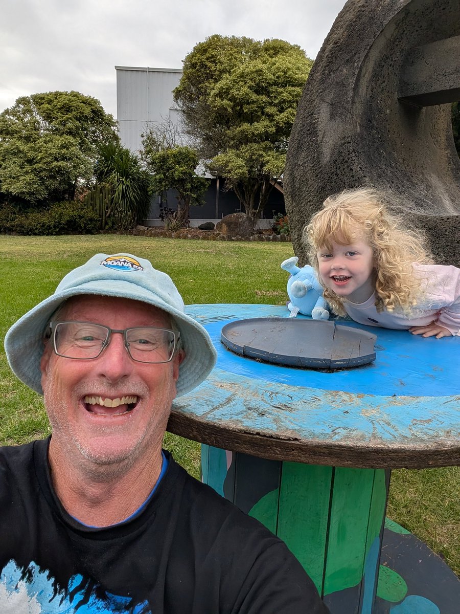 Bundogs's tweet photo. I had some morning time with Miss Bea and Bluey 😜 #whataunit #livingthedream #familytime https://t.co/GFq0WuLc3R