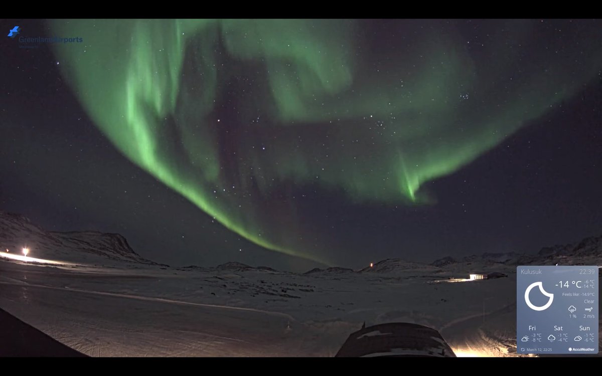 OtaruPhantom's tweet photo. 今日、3月13日 #デンマーク #Greenland #Kulusuk(北緯65度34分)cam2 Westのライブカメラで #オーロラ 確認。中央左の #オリオン座 との共に #緑色オーロラ が見えるよ。新SNS #bluesky(https://t.co/D8wbLfEwpk)もよろしく! URL: https://t.co/SCneT9yA7Z #northernlights #aurora #Auroraborealis https://t.co/wzKPGY2uGK