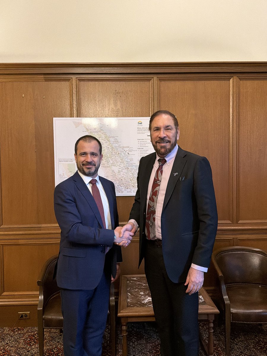 TC_VancouverBK's tweet photo. Victoria ziyaretimizde BC Kritik Madenler Bakanı Jagrup Brar, Ulaştırma Bakanı Mike Farnworth, Parlamento Sözcüsü Raj Chouhan ve Eyalet Valisi Wendy Cocchia ile biraraya geldik. 

Görüşmelerde, iki ülke arasındaki ticari, ekonomik ve kültürel işbirliği fırsatlarını ele aldık. https://t.co/cN0cjGg6rz