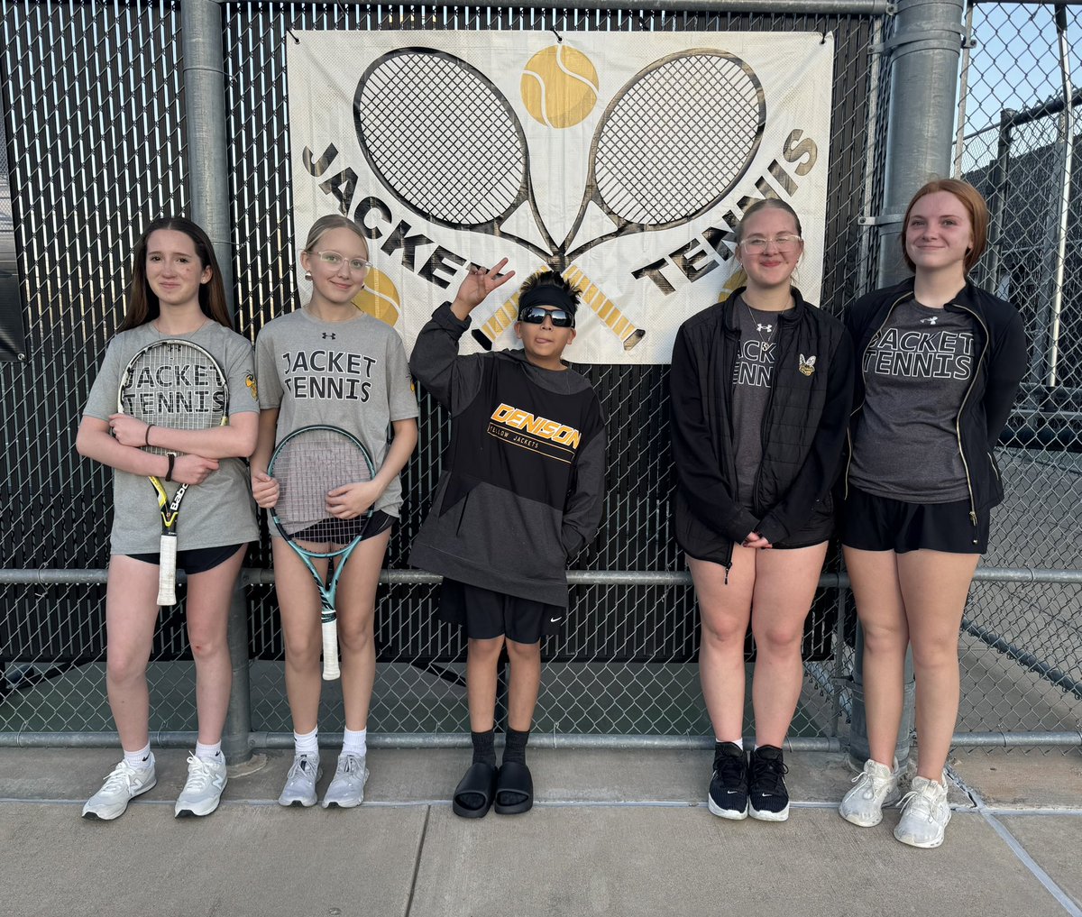 Henry Scott Middle School tweet media