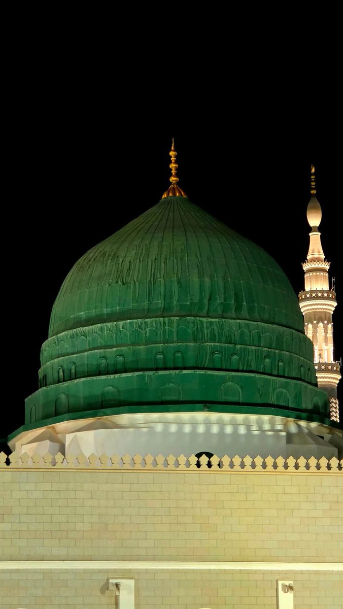 اُنﷺ کے ذکر سے مالا مال ہوں، اُنﷺ کے درود سے غنی ہوں اور اُنﷺ کی شفاعت سے نفع پانے والے بنیں۔