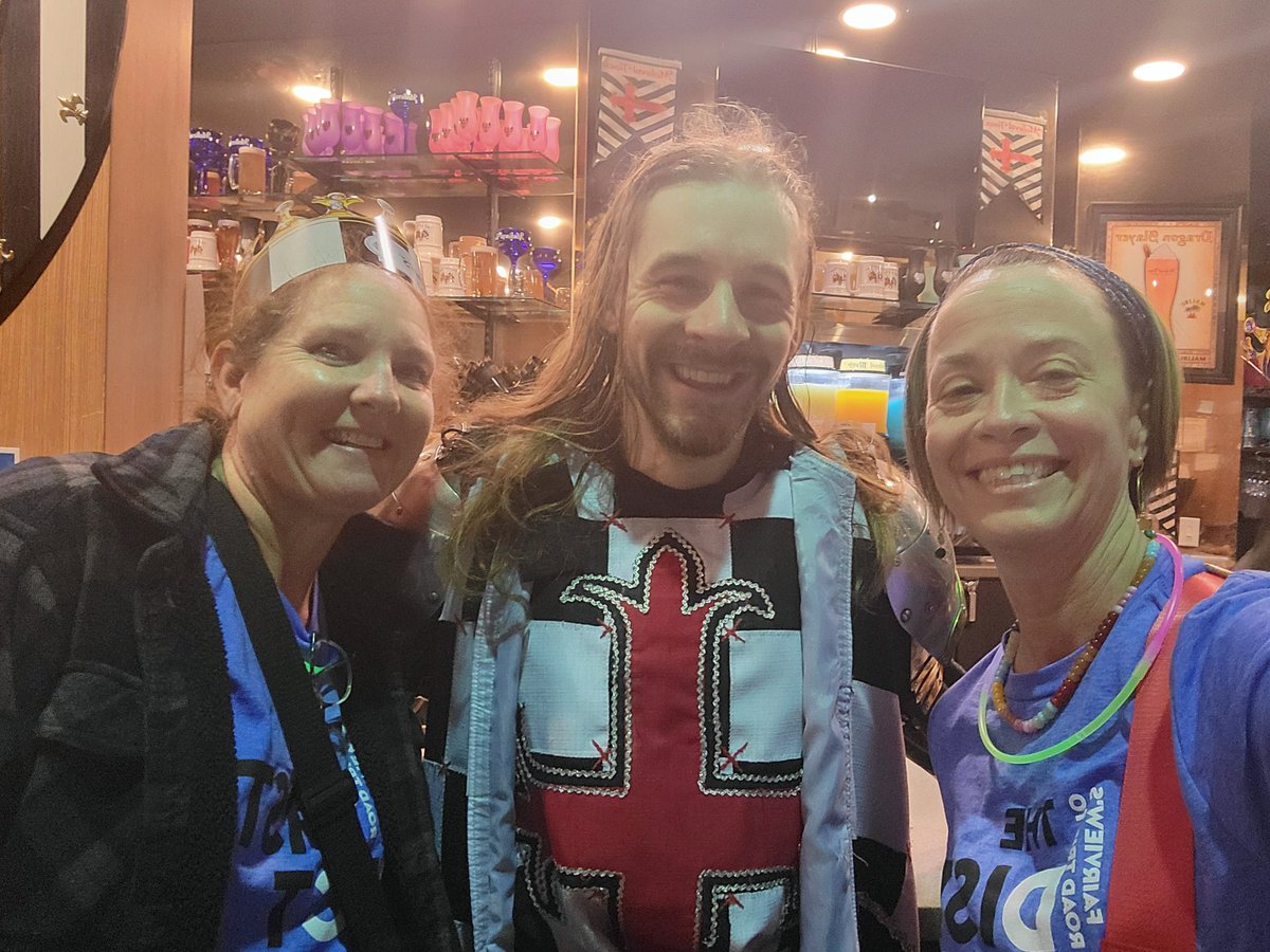 LFMDCTrip's tweet photo. A good night out with the knight 😁 https://t.co/SWJHszl3L8