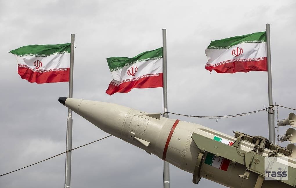 Iran will destroy the entire oil and gas infrastructure in the Middle East, associated with the United States in the event of an attack on its energy facilities, said a representative of Khatam al-Anbiya, the central headquarters of the Iranian army.