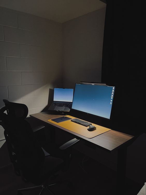 Minimaldex's tweet photo. Rate this setup https://t.co/qYtVzYdvxF