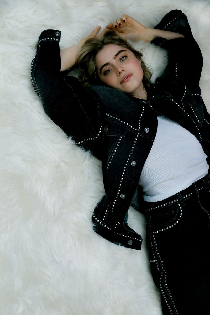 #TBT ❤️ Bella for the October 2024 issue of British Vogue