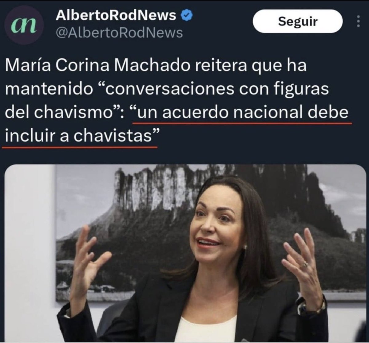 Y que pasó con eso de "con la dictadura no se negocia"? Aaahh mundo está muchacha anda más perdida que un oso polar en los Médanos