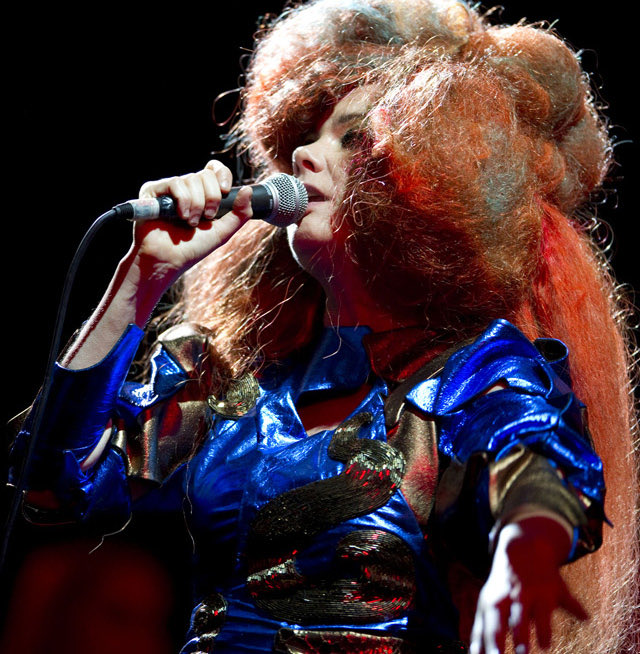 MawSaldivar's tweet photo. Dato curioso

Björk ha sido la única cantante en presentarse en Papantla, Veracruz y en los Brit Awards. https://t.co/7POVTFc88l