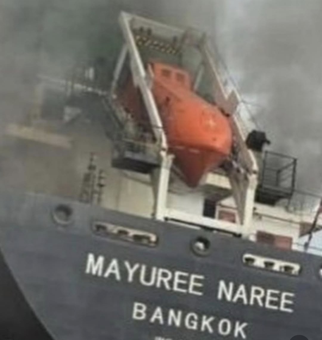 MKhameni's tweet photo. Thai Cargo Ship was Attacked by Iran☠️☠️🇮🇷🇮🇷#iran
#Irán #IranWar‌ #smartcsnp #9entawards2026xTleFirstone #viralvídeo #newsおかえり https://t.co/tJkyDOZ6e3