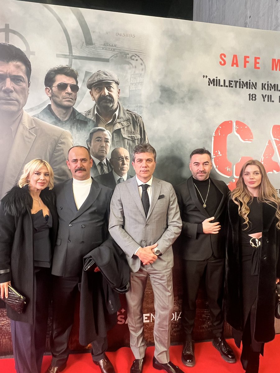 Vatan ve millet sevdalısı merhum Abdullah Çatlı’nın hatırasının yaşatılmasına adına yapımı tamamlanan “Çatlı” filminin galasına eşim Adem Çakıcı #ademcakıcı  ve dostlarımızla beraber katılım sağladık #ademçakıcı #doğaçakıcı #meralçatlı #gökçençatlı #selcençatlı