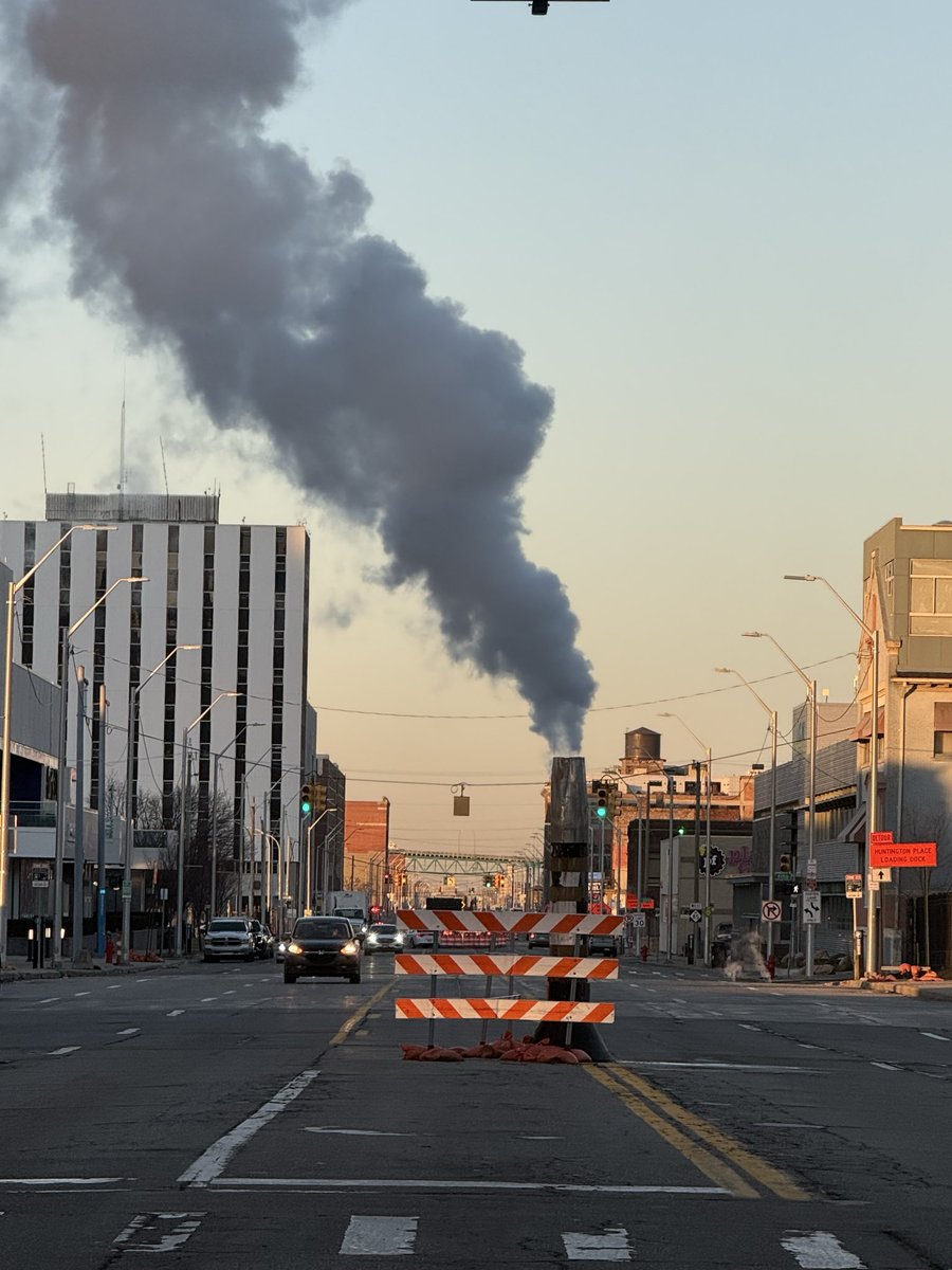 BearSlays's tweet photo. White smoke billows as the @DetroitRedWings have chosen another year to blow a playoff run in the month of March. I don’t know who to blame anymore. FIGURE IT OUT YZERMAN. https://t.co/NOQ5Ry0I9g