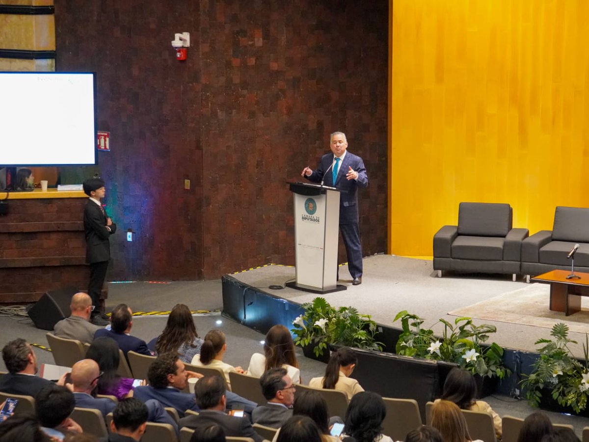Santiago Nieto tweet media