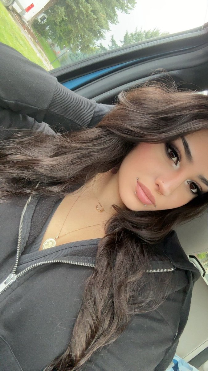 「 ✦ 𝕭𝖗𝖊𝖊 ✦ 」 tweet media