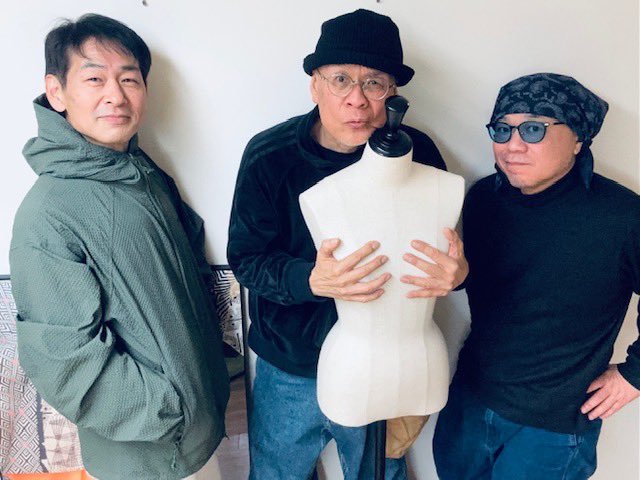 310_live_info's tweet photo. 3月20日、いよいよ来週です。
今回はどんなリクエストが採用されるのか、お楽しみに！

「練習＆打ち合わせ後の我ら。
リクエストするのを忘れた人もぜひ。
毎日遊べるわけじゃないので遊べるチャンスは逃さず遊びましょう。」 https://t.co/TJH4r7dSmb