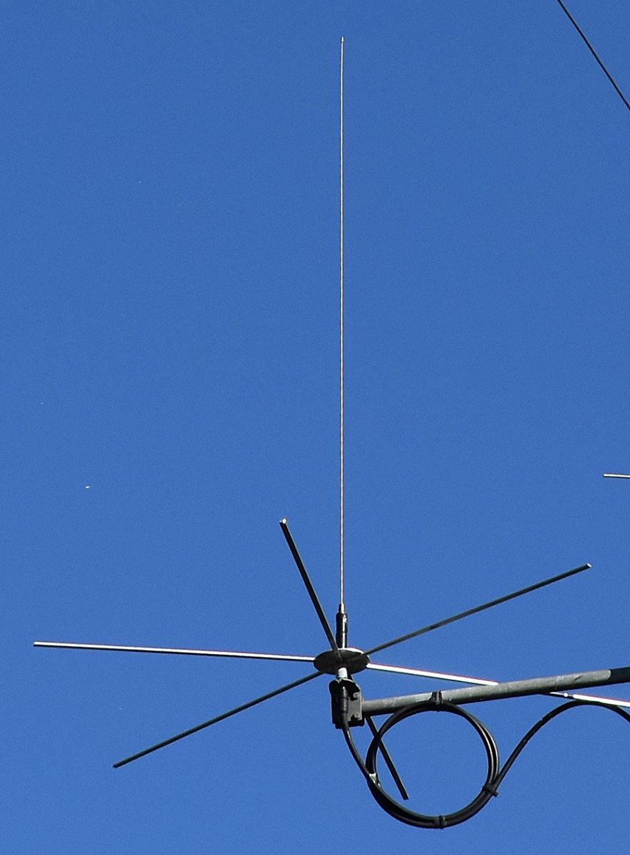 vk6ysf97230's tweet photo. Details of my newly constructed 2 m band 5/8-wave ground-plane antenna.
Includes modelling, testing, and construction details.
https://t.co/Ux3Jpt2bvn
#hamantenna #2mantenna #2mband #mmanagal #antennadesign https://t.co/mUrFn98MZ0