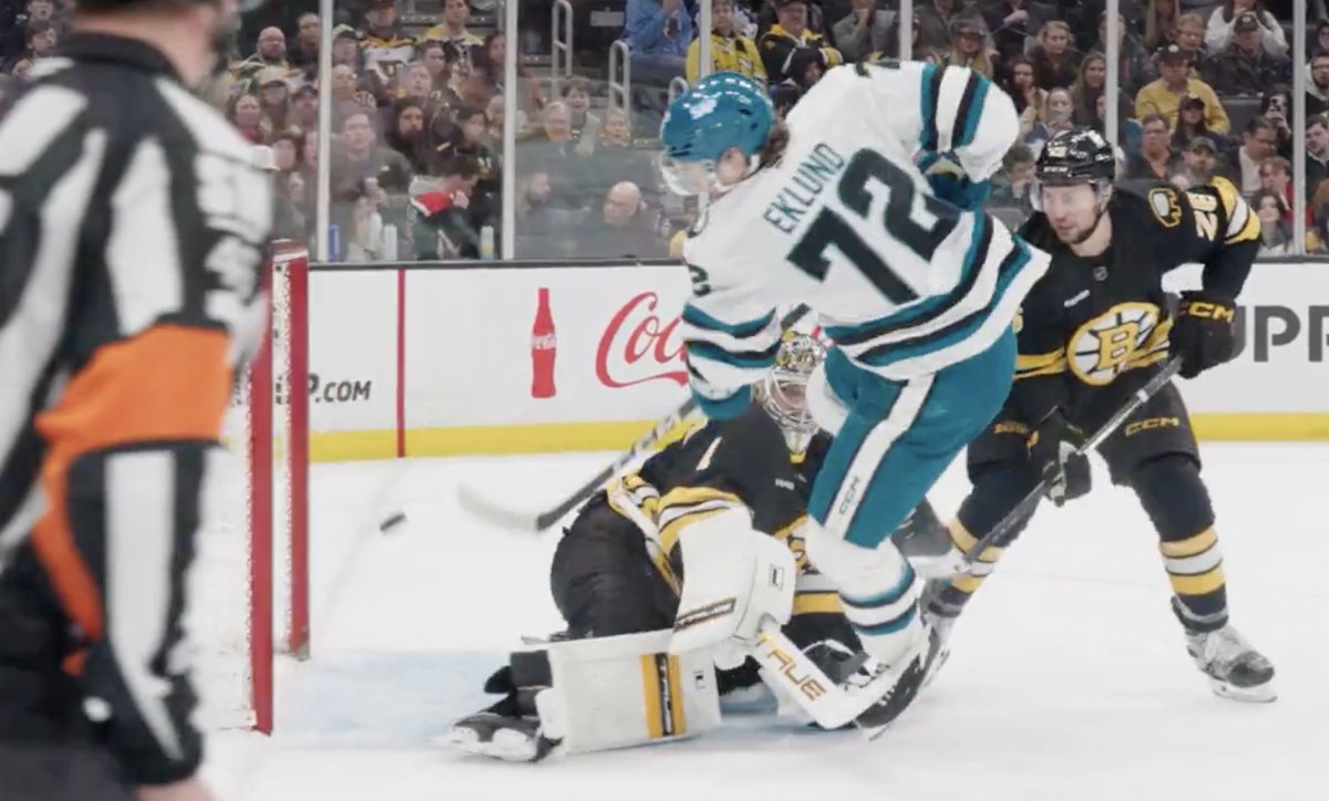 Left Wing Lock tweet media