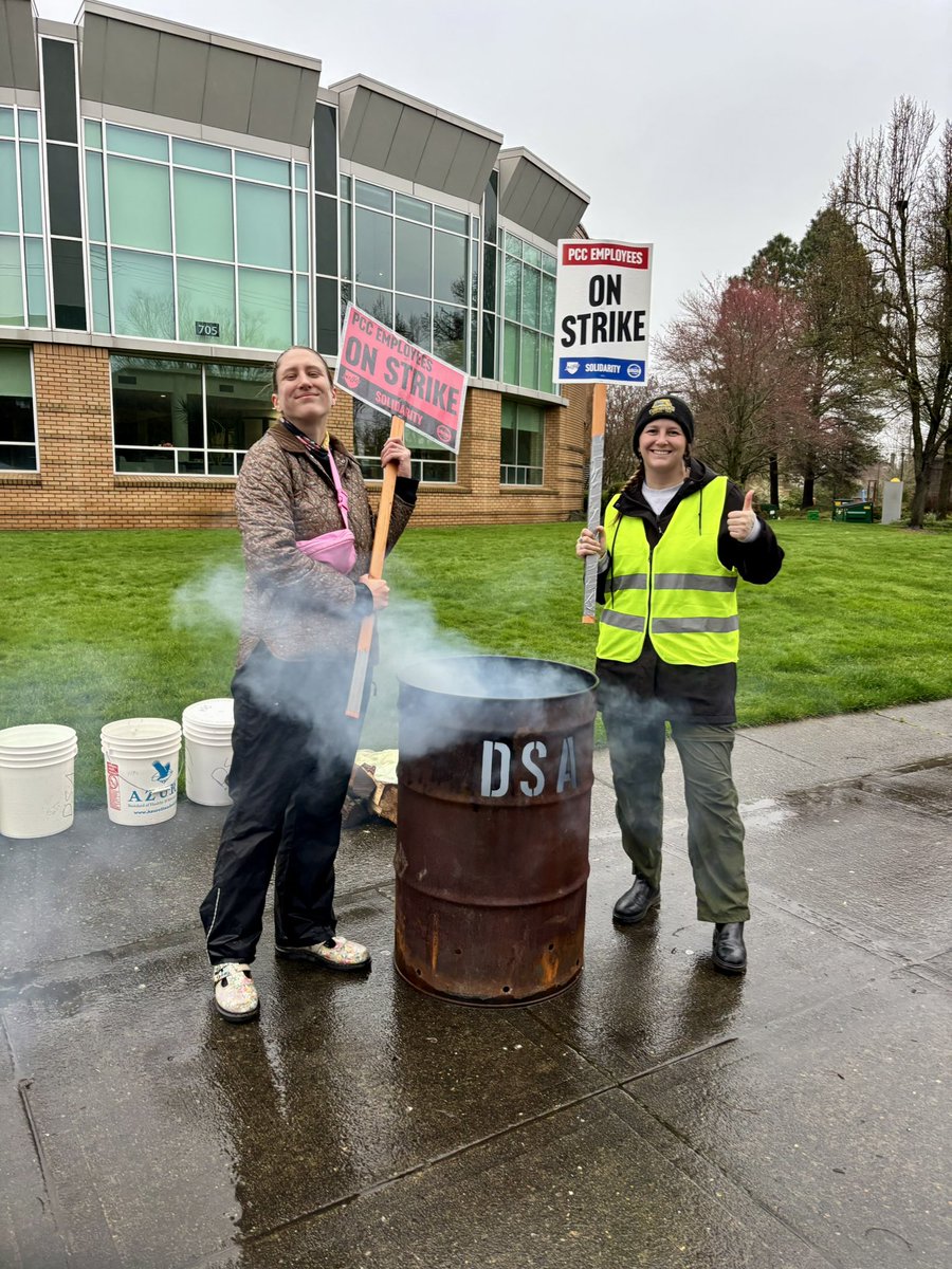 free palestine🇵🇸 tweet media