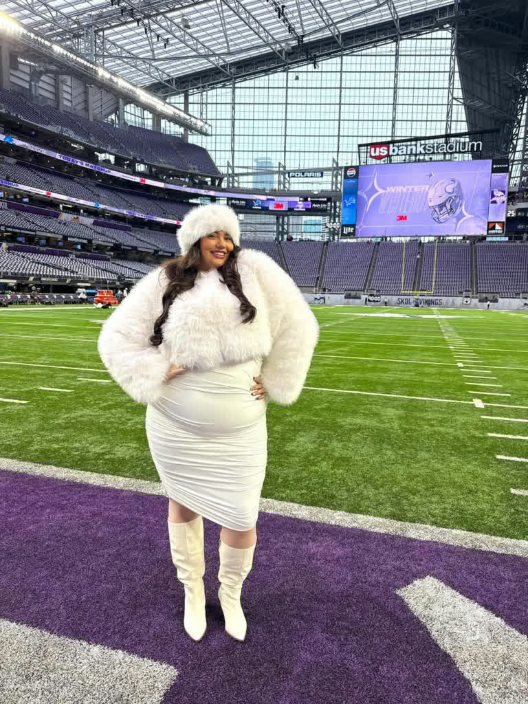 TheCurvy Fashionista tweet media