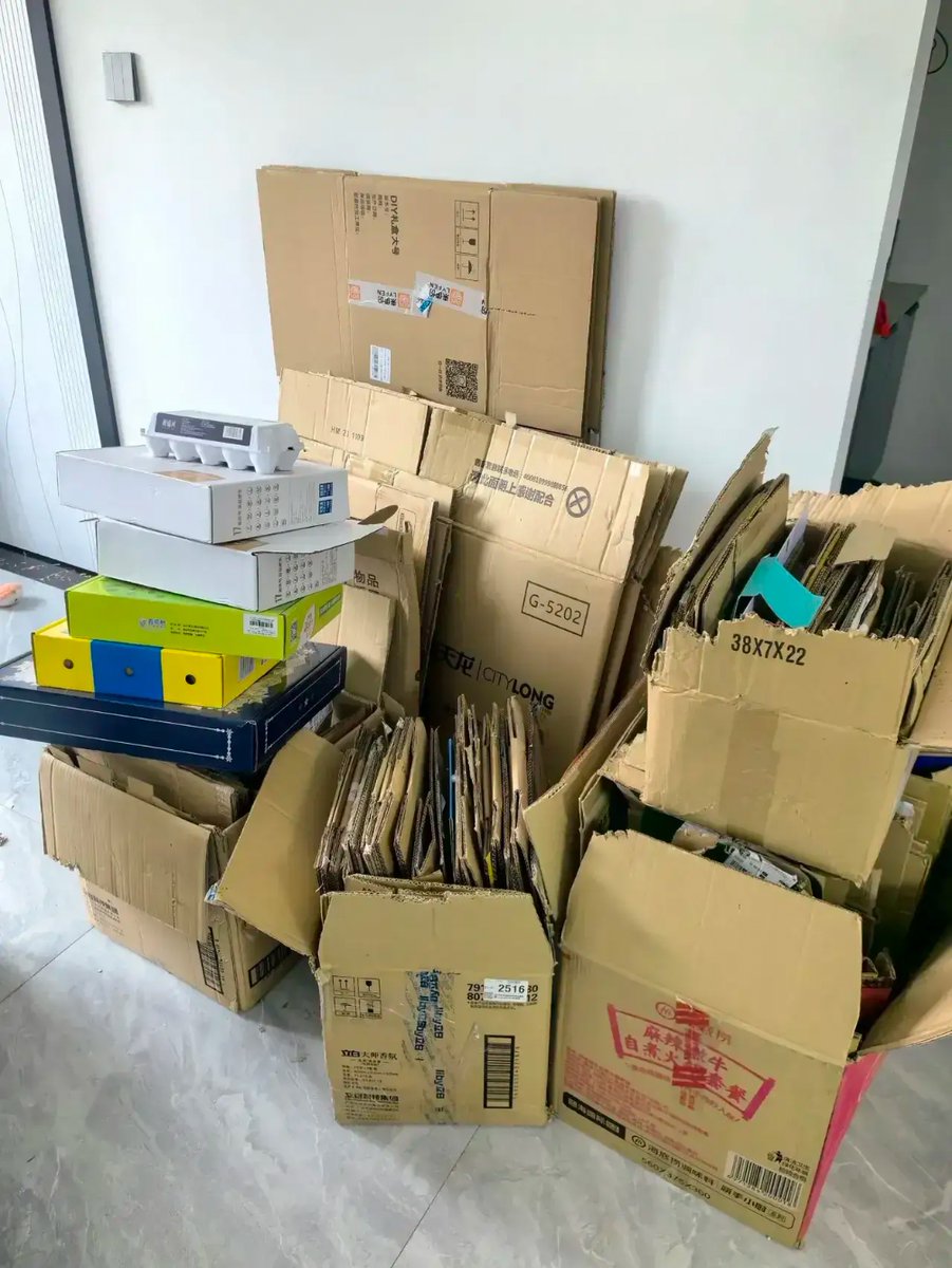 Ramazan85895621's tweet image. "Sort old stuff: keep joy, donate need, recycle rest. Small declutter = big calm!  #DeclutterWithPurpose"