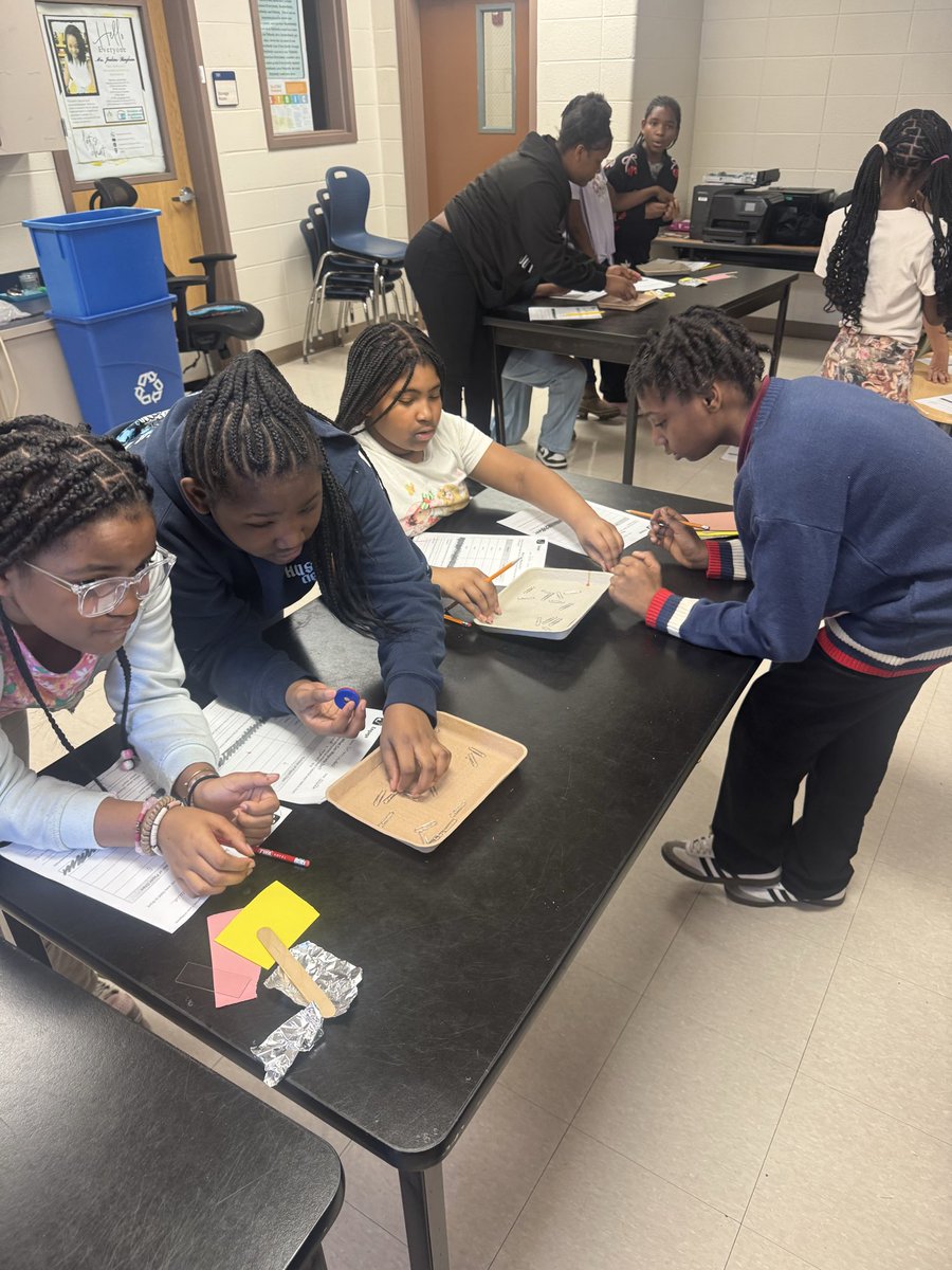 Ms. Bervine ✨ tweet media