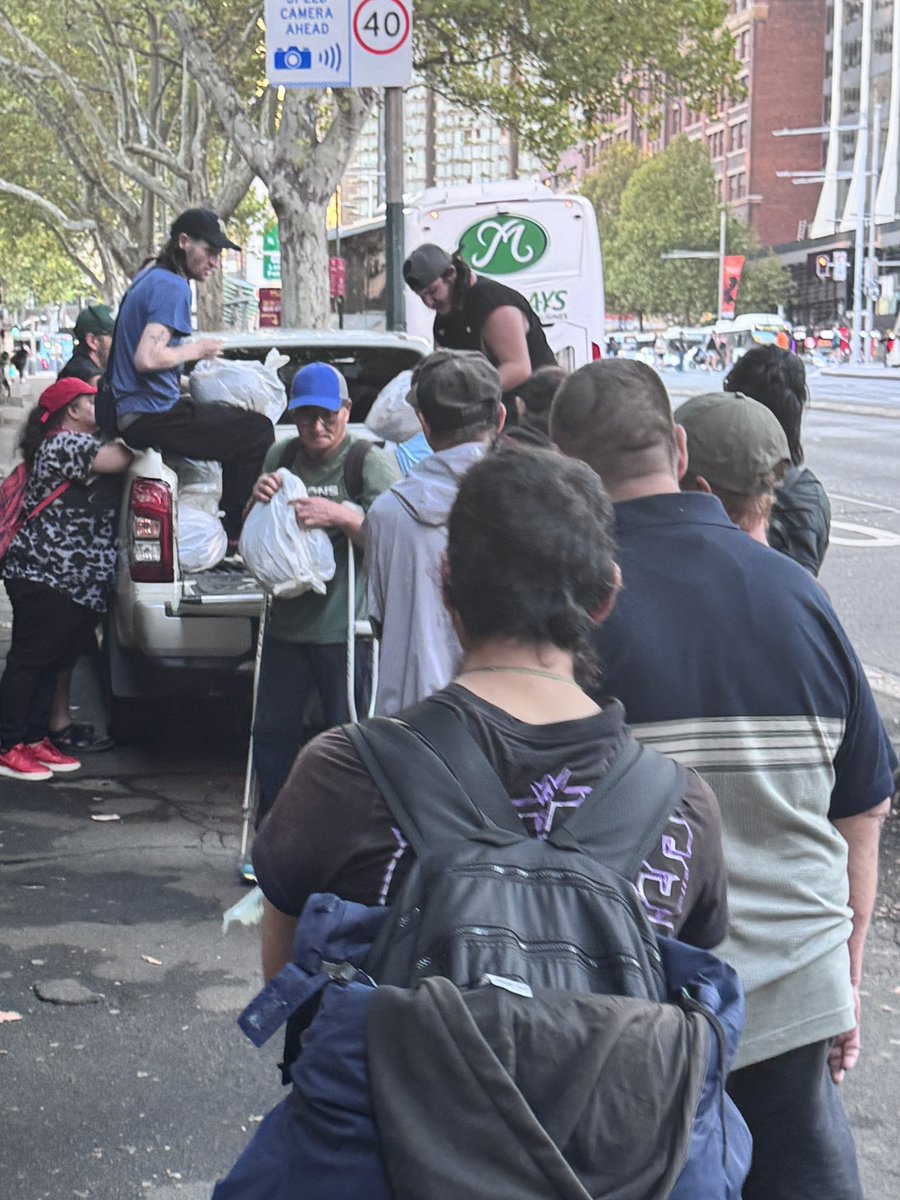 Chris Vagg (Pass it on Clothing) tweet media