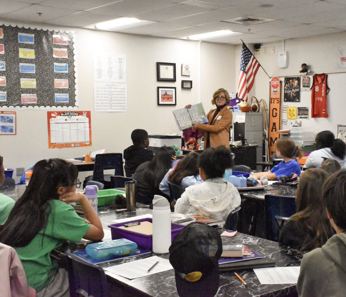 Congresswoman Susie Lee tweet media